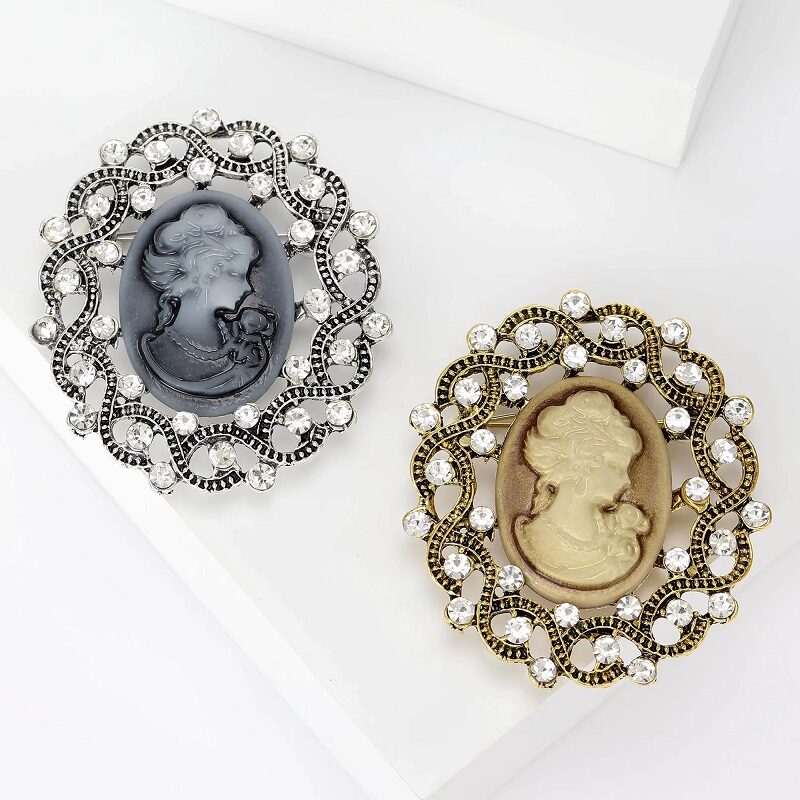 Queen Brooch Crystal Round Pin -Catherine