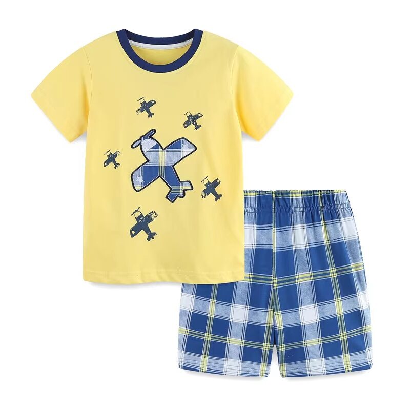 Aero T-Shirt & Plaid Pattern Shorts Set