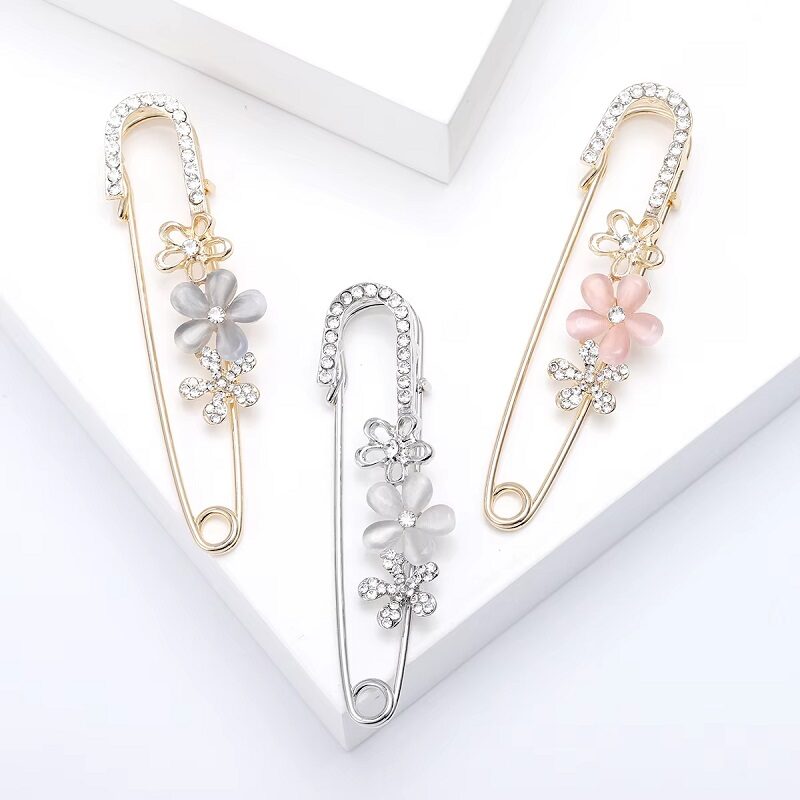 Fashionable Flower Pin Scarf Brooch