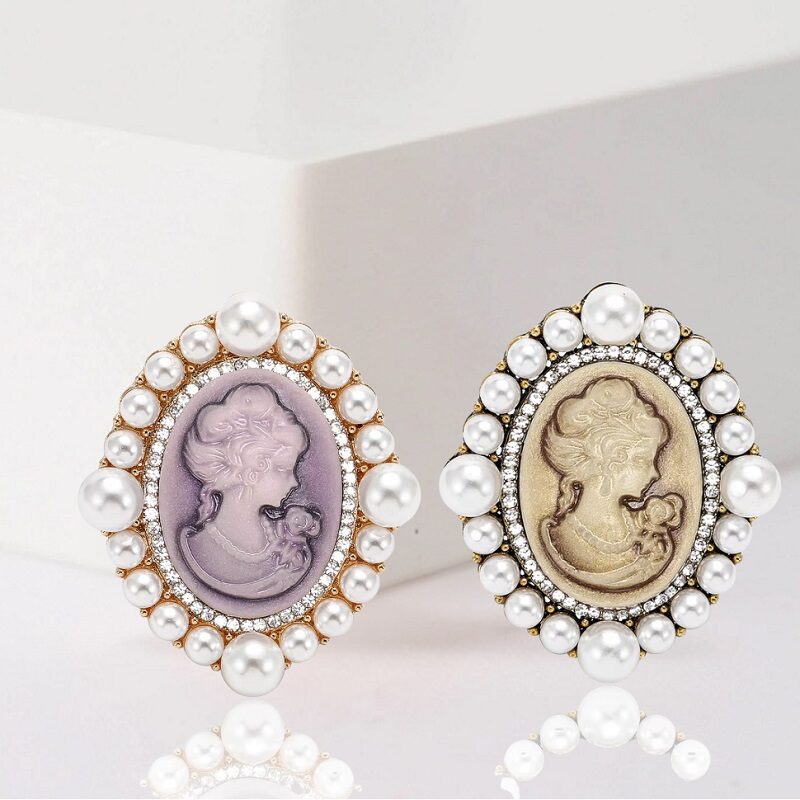 Victorian Elegance Pearl Wreath Vintage Lady Cameo Pin