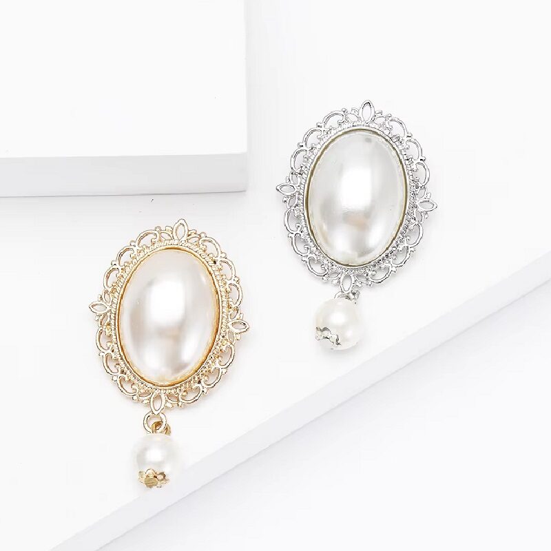 Glowing Pearl Oval Brooch Scarf Pin