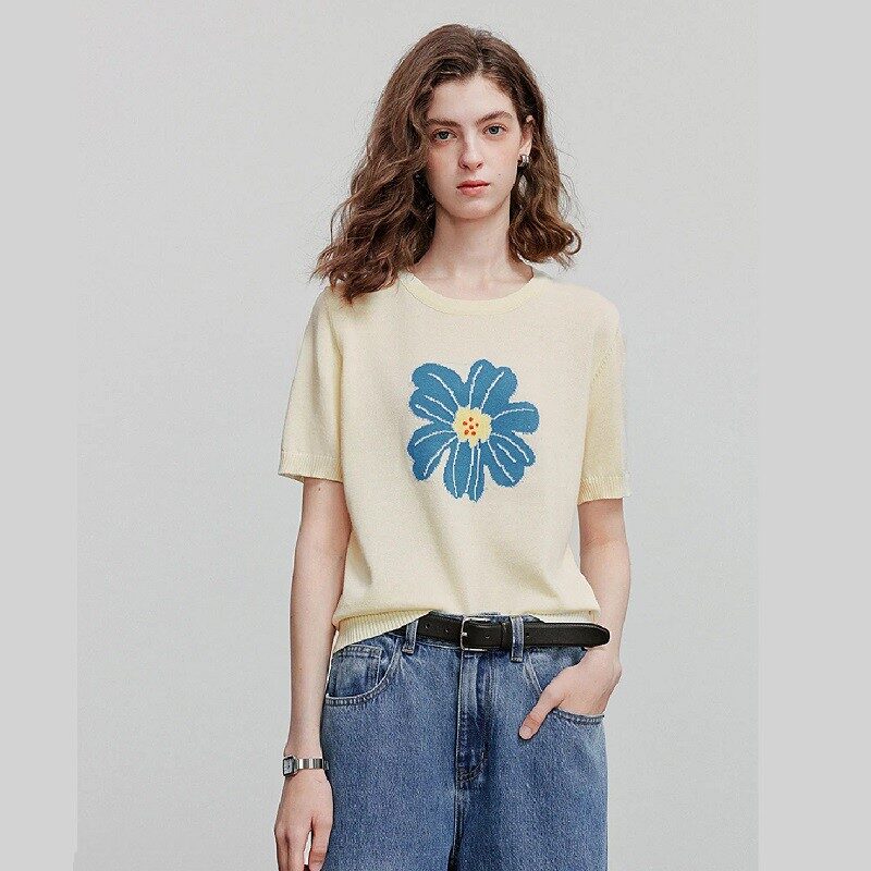 Vintage Romance Hand-Finished Floral Knit Cream